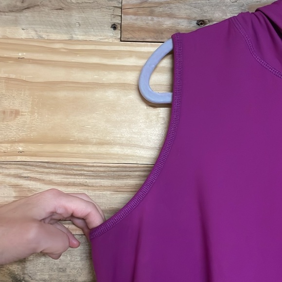Livi Active size 14/16 Sleeveless Purple Athletic Hoodie Workout Stretchy Top - Picture 4 of 6